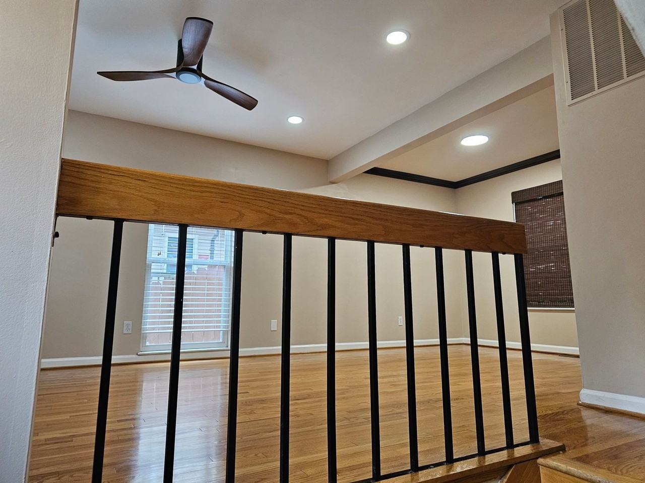 2123 S 9th St - Photo 4 of 50