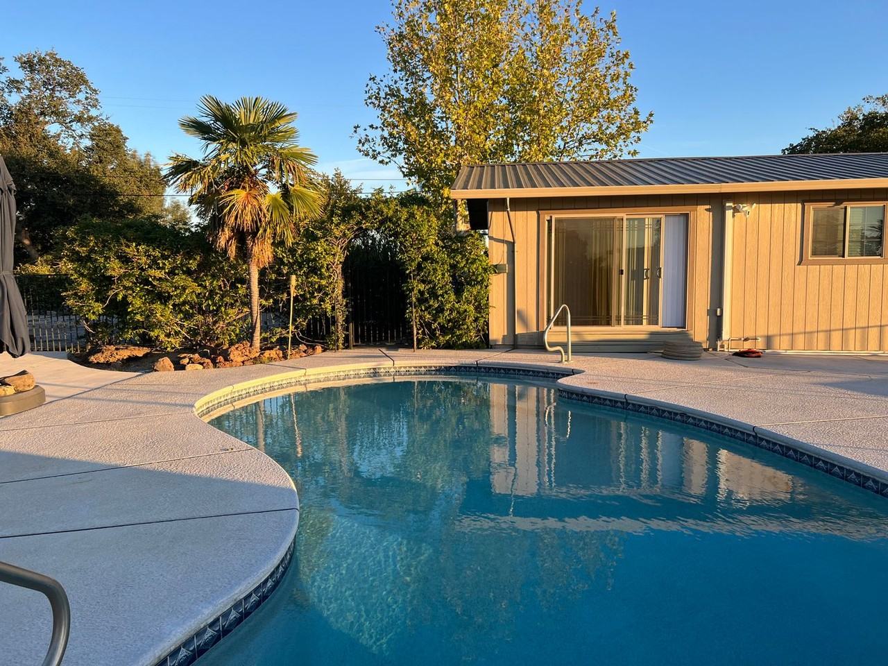 19250 Hill Street - Photo 4 of 28