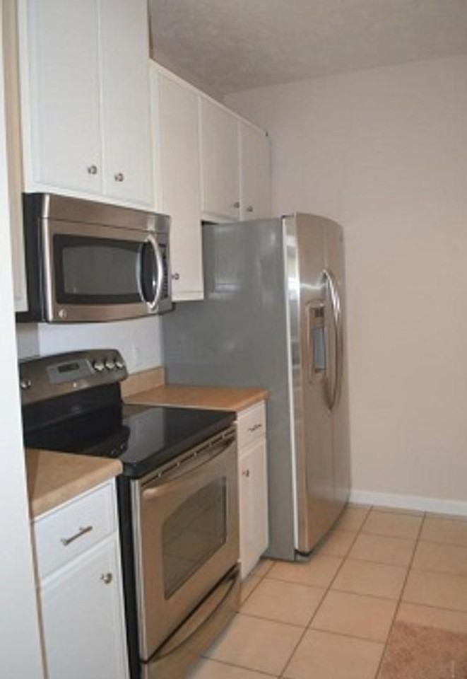 5200 Joshua Ln - Photo 4 of 12