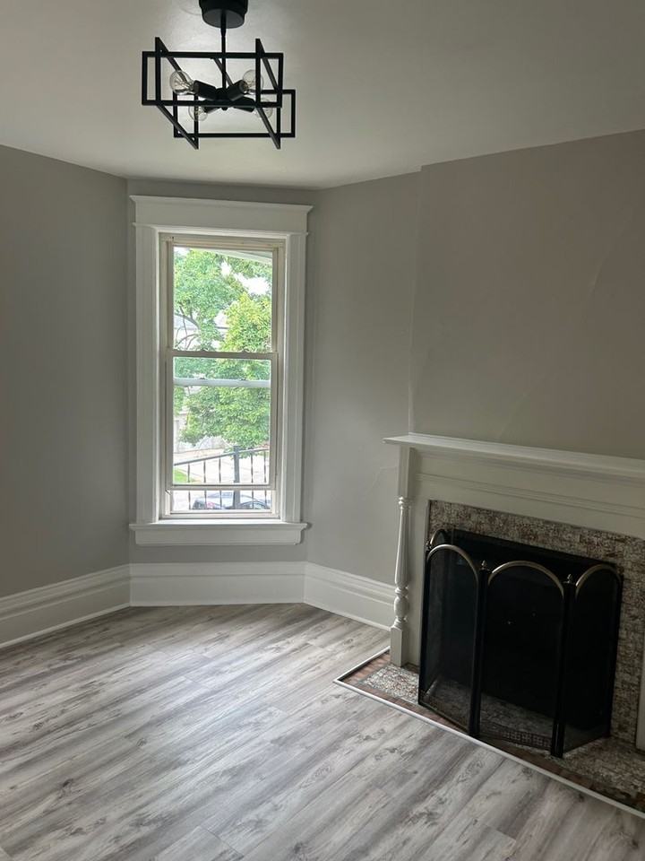 1675 N Marshall St - Photo 2 of 18