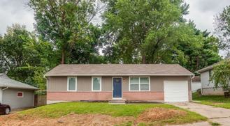 5103 Ne 44th Ter - Photo 1 of 1