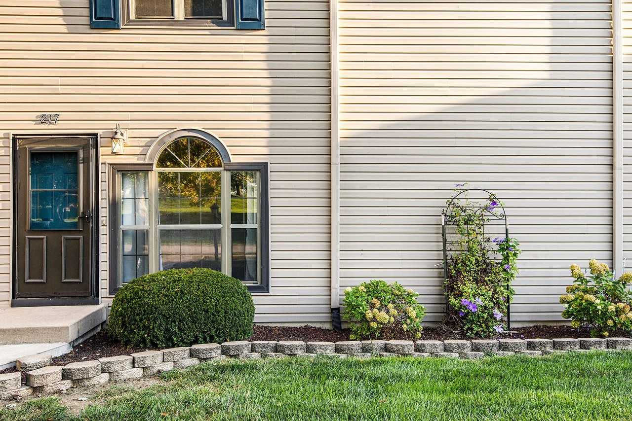 217 Stonebridge Ln - Photo 3 of 18