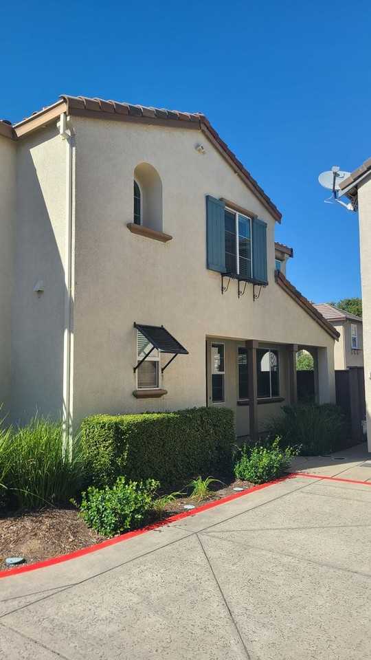 1105 Impressionist Loop - Photo 3 of 41