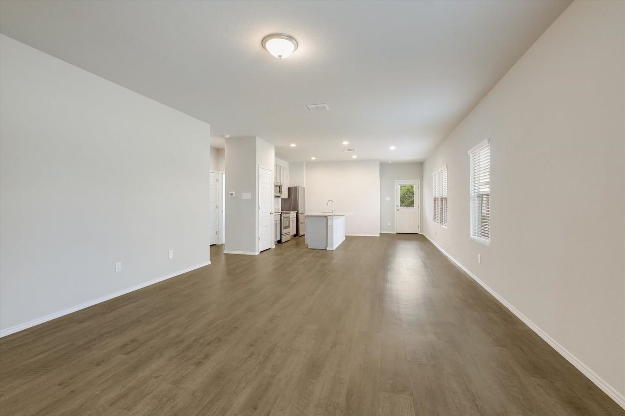 3023 Laguna Clfs - Photo 6 of 29