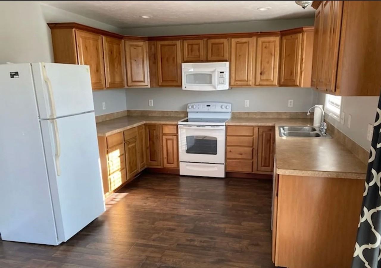 4557 E 145 N - Photo 3 of 10