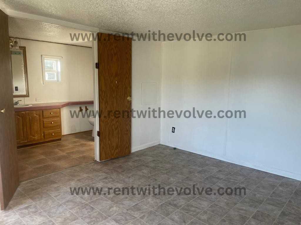 1392 N 200 W ##In - Photo 7 of 14