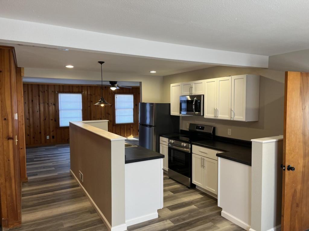 1152 E Broadway - Photo 2 of 14