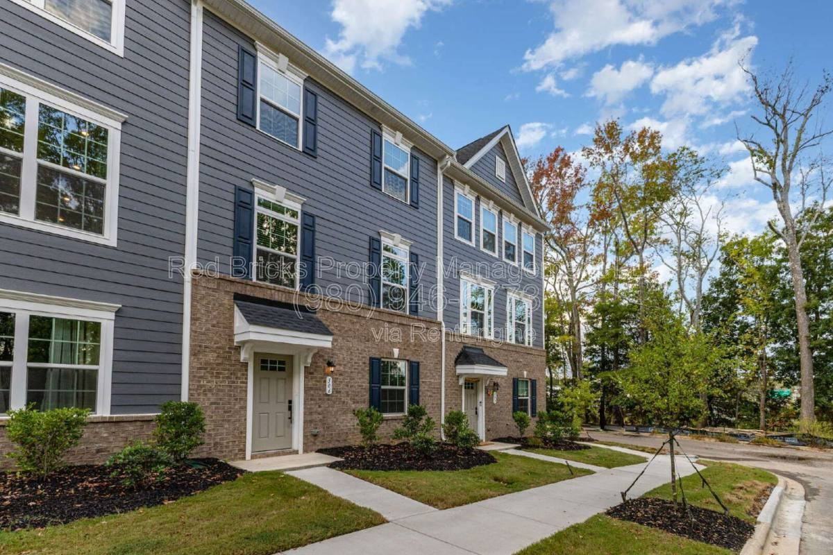 306 New Gallant Dr - Photo 3 of 10