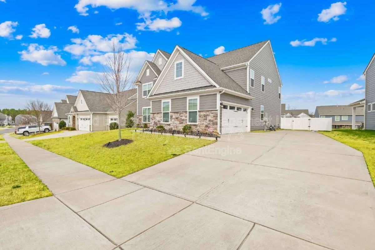 6126 Russo Ct - Photo 3 of 10