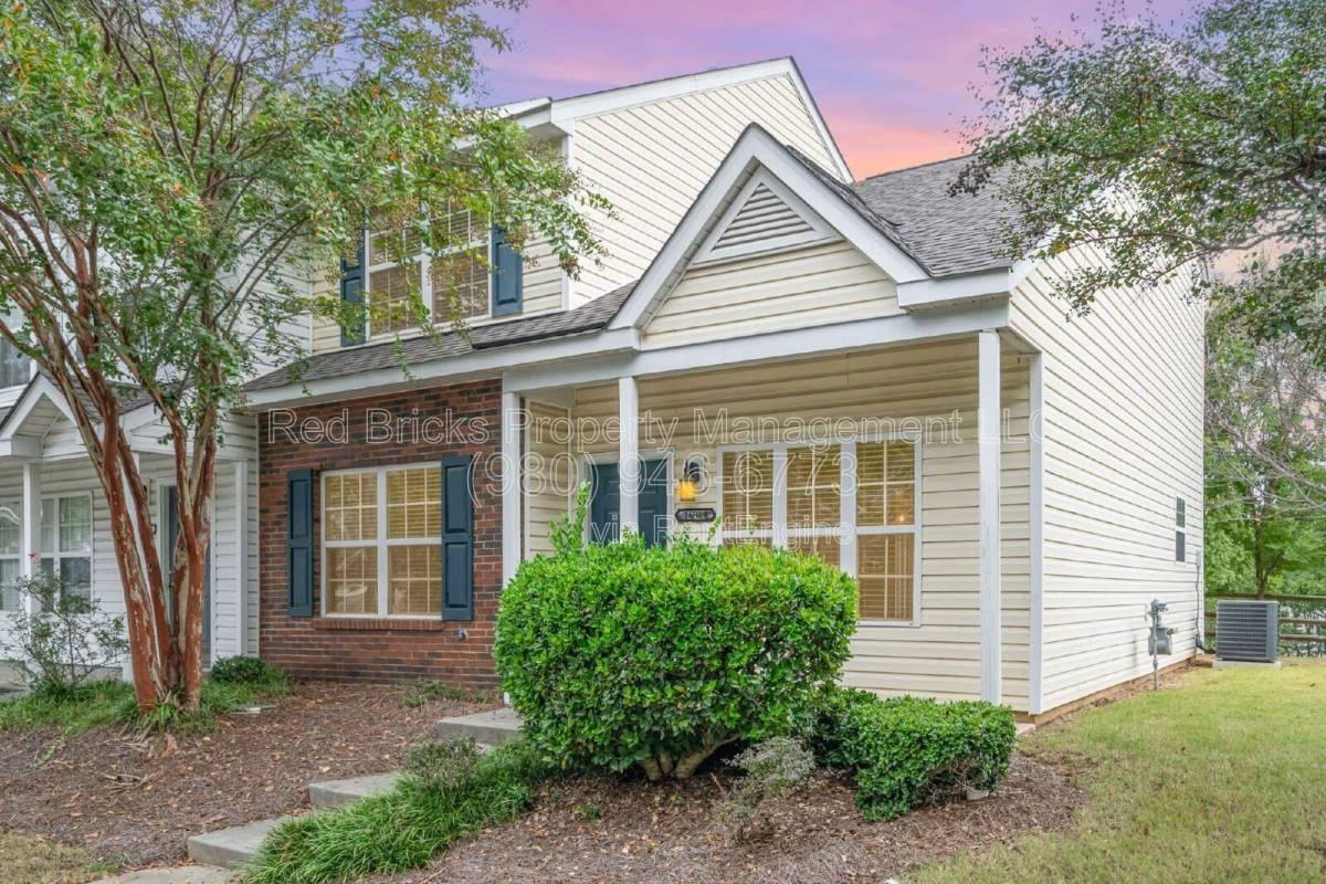 16849 Greenlawn Hills Ct - Photo 2 of 10