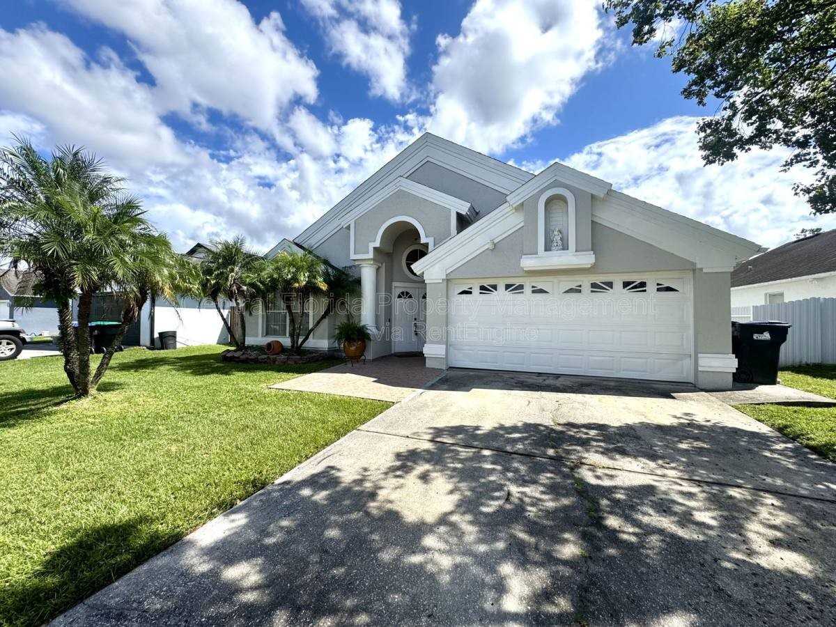 2477 Island Club Way - Photo 2 of 10