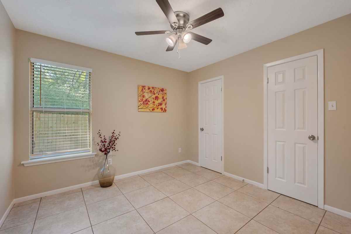 2007 Wilderland Cir - Photo 2 of 18