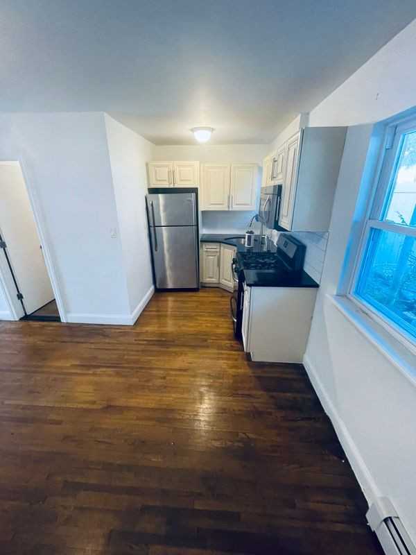 3952 De Reimer Ave ##1 - Photo 3 of 7