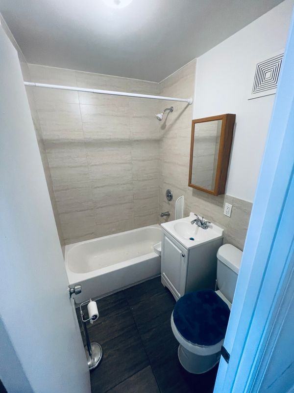 3952 De Reimer Ave ##1 - Photo 6 of 7