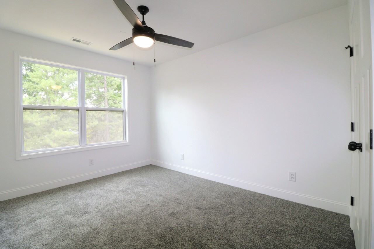 133 Independence Ln #133 - Photo 2 of 33