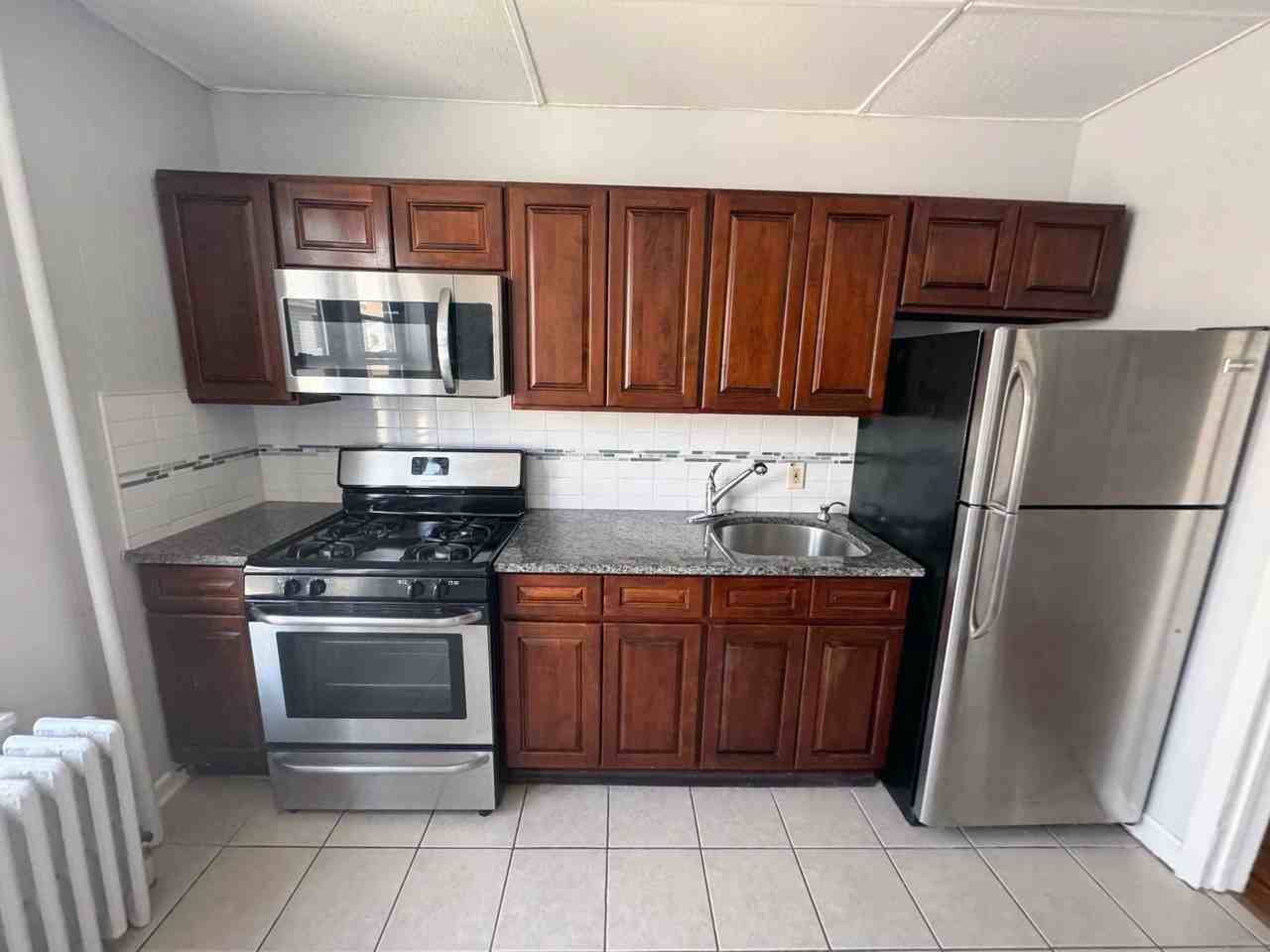 807 - Trefoil Manor - Photo 5 of 7