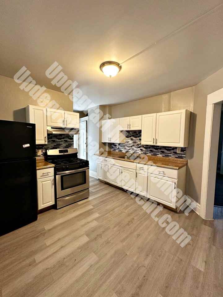 18 Stratford Park - Photo 3 of 13