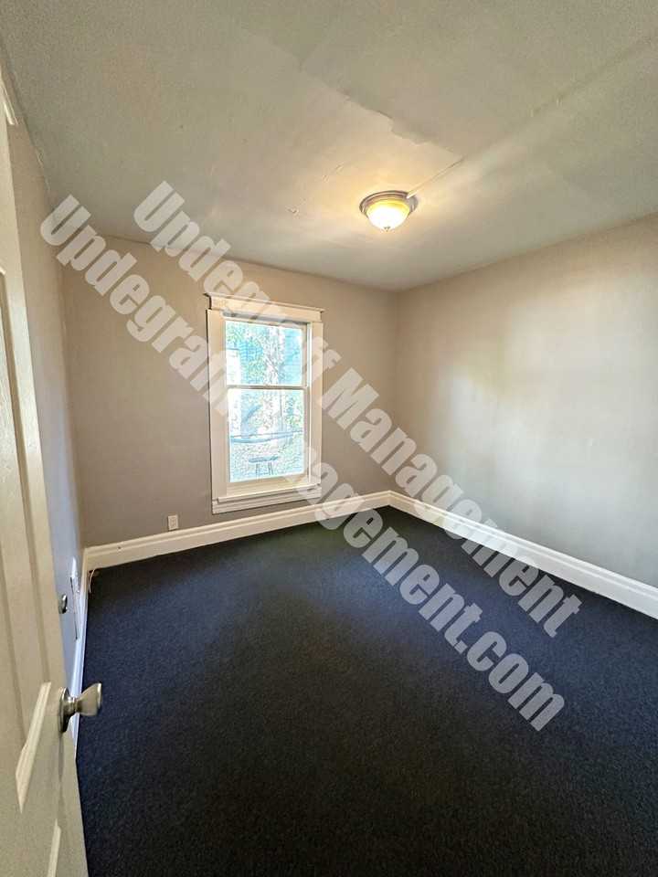 18 Stratford Park - Photo 4 of 13