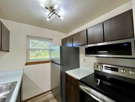 619 Laurel Ct - Photo 1 of 1