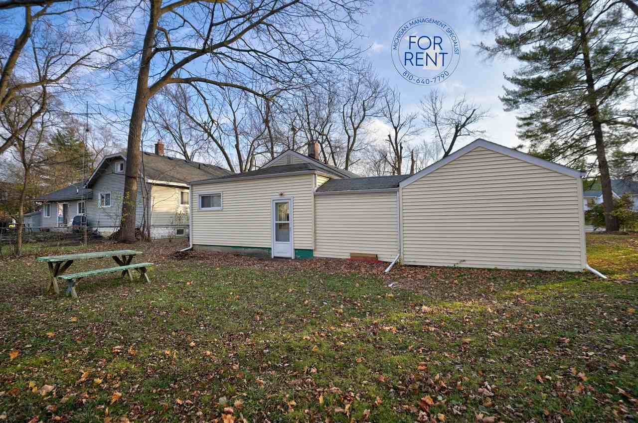 2720 Gibson St - Photo 3 of 24