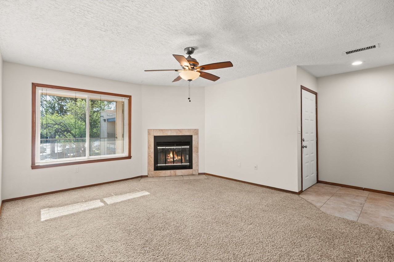 1/2 OFF FIRST MONTHS RENT - Photo 5 of 20