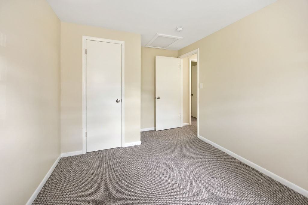 8839 English Rd - Photo 3 of 26