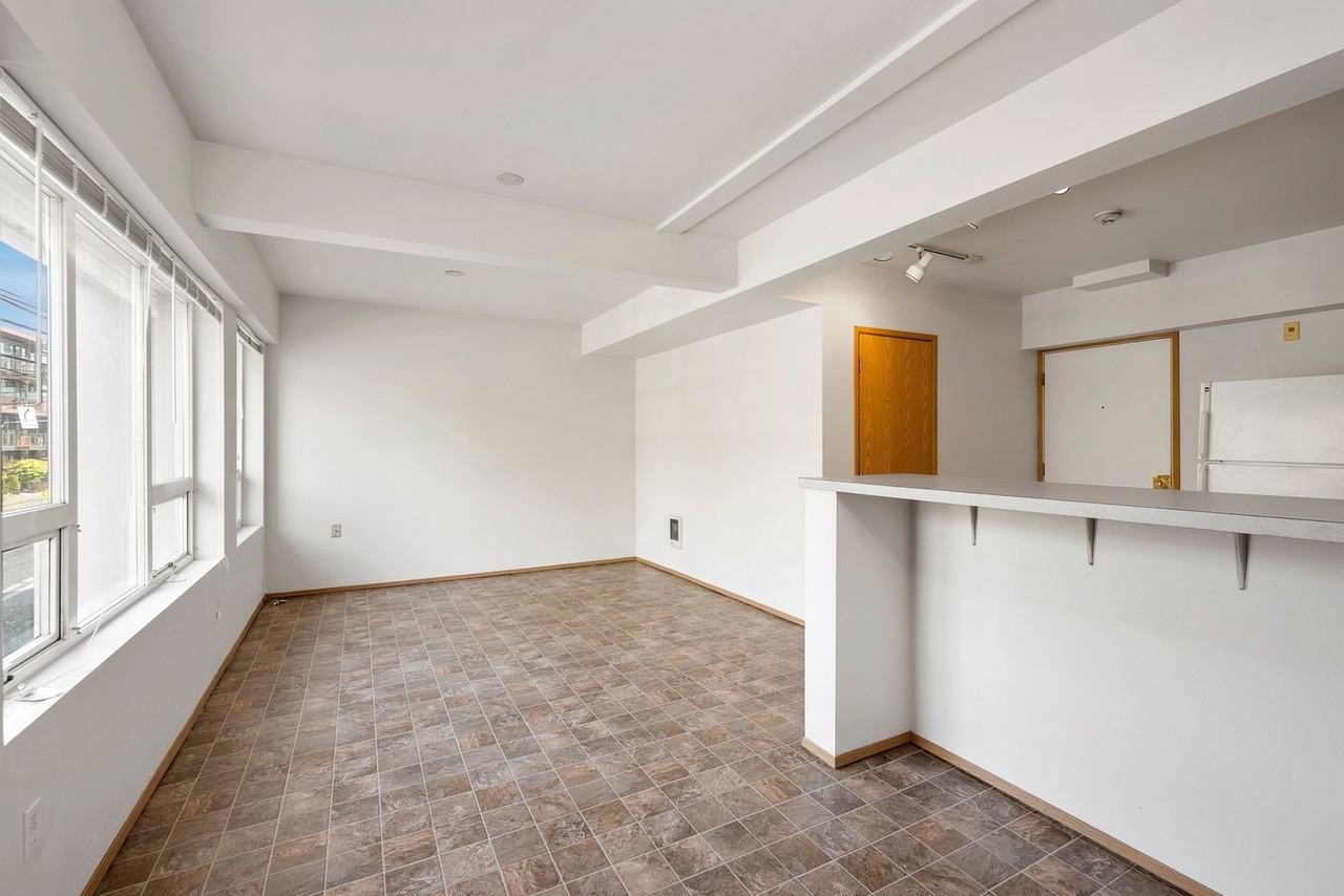 1828 Aparments - Photo 7 of 29