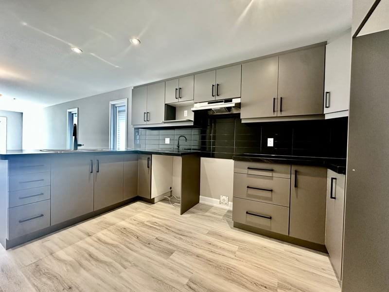1232 Montblanc Cres - Photo 2 of 14
