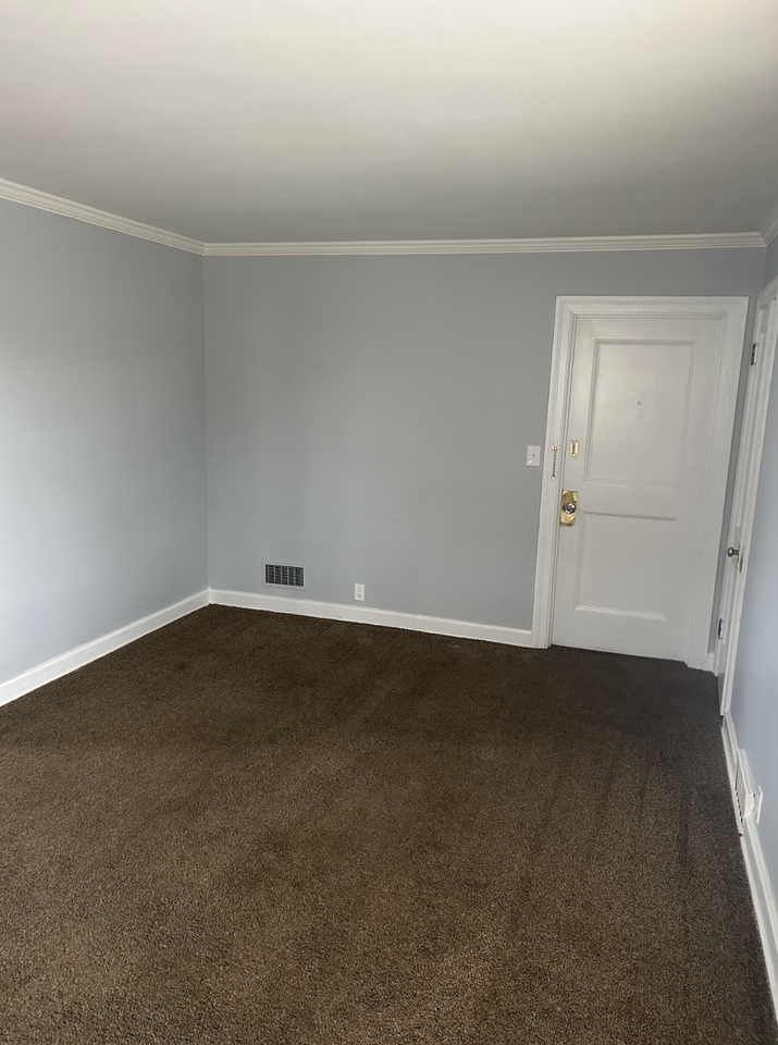 2319 Tytus Ave #2 - Photo 4 of 20