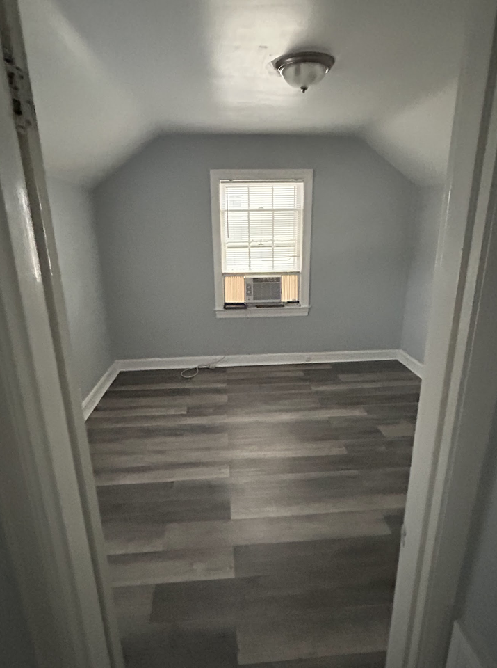 2319 Tytus Ave #2 - Photo 7 of 20