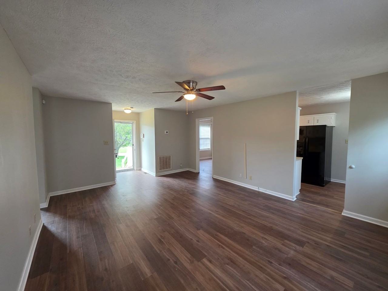 801 Washington Ave - Photo 6 of 23