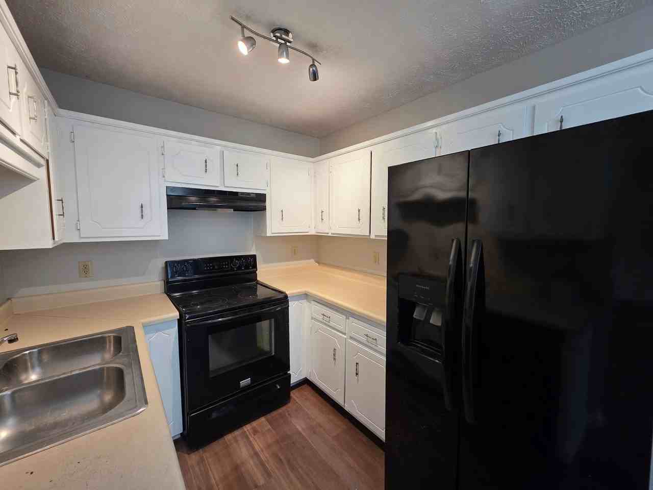 801 Washington Ave - Photo 7 of 23