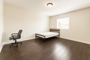 featured image of 1251 W 35th St