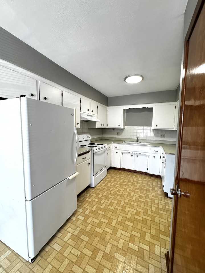 2424 Holmes St #2 - Photo 2 of 16