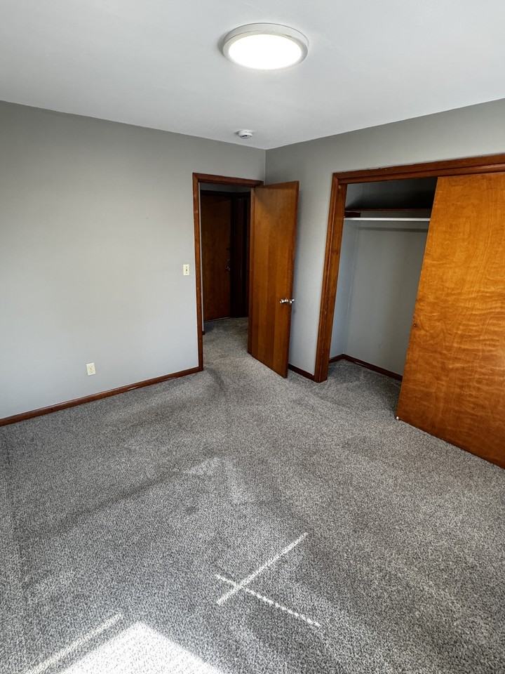 2424 Holmes St #2 - Photo 5 of 16