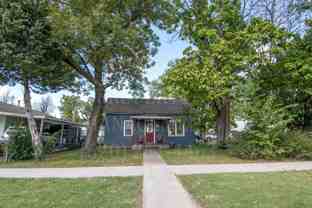 702 W 10th St - Photo 1 of 1