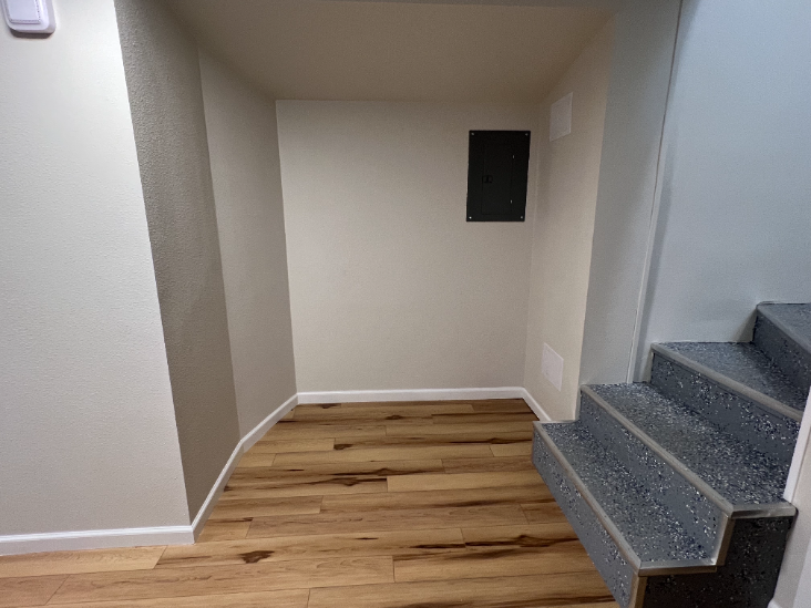1001 E 22nd St Apt B - Photo 3 of 10