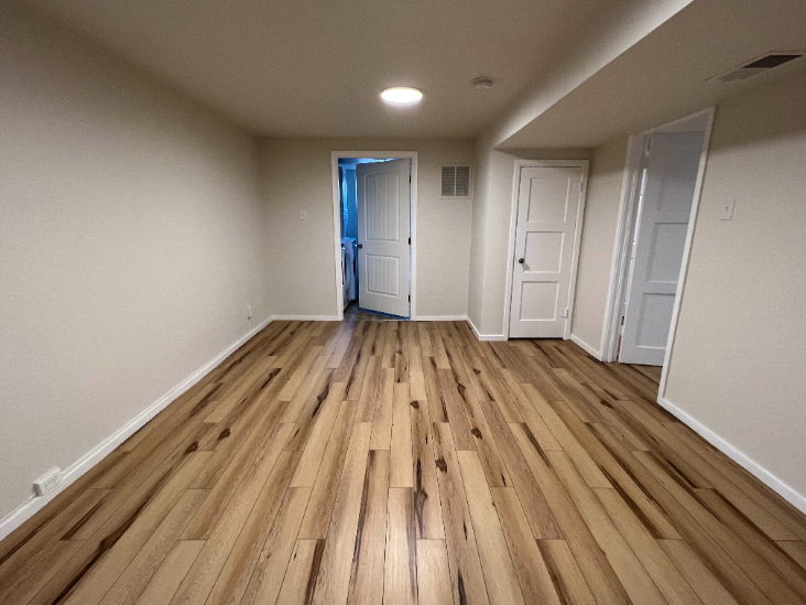 1001 E 22nd St Apt B - Photo 7 of 10