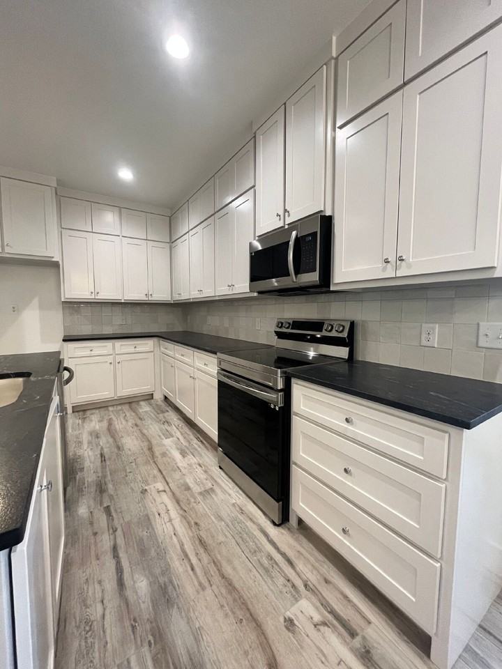 5102 58th St - Photo 6 of 19