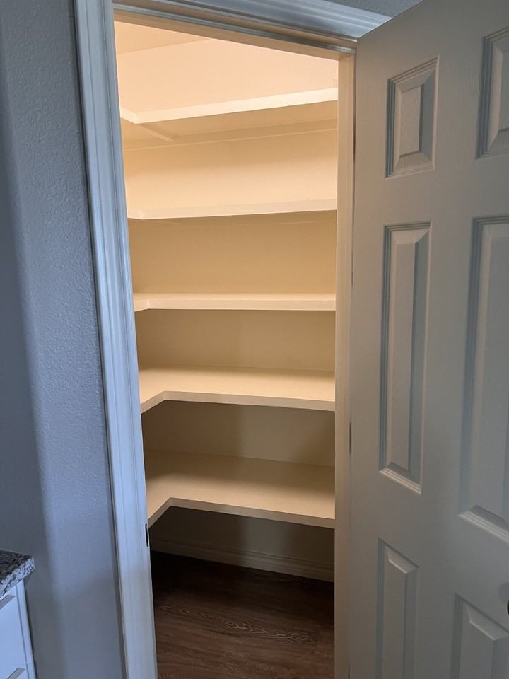 1131 16th St - Photo 2 of 18