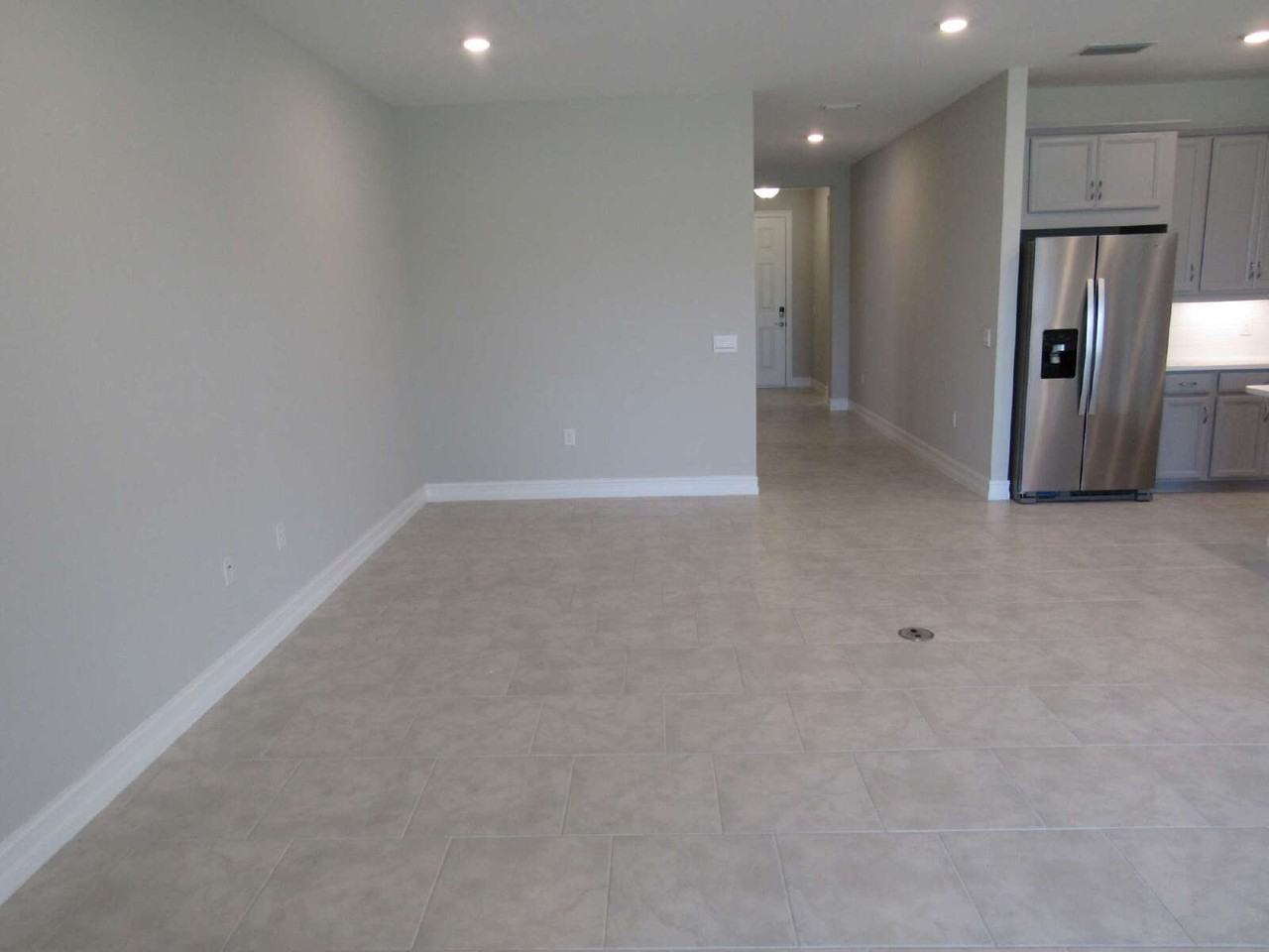 729 Ibiza Loop - Photo 3 of 22