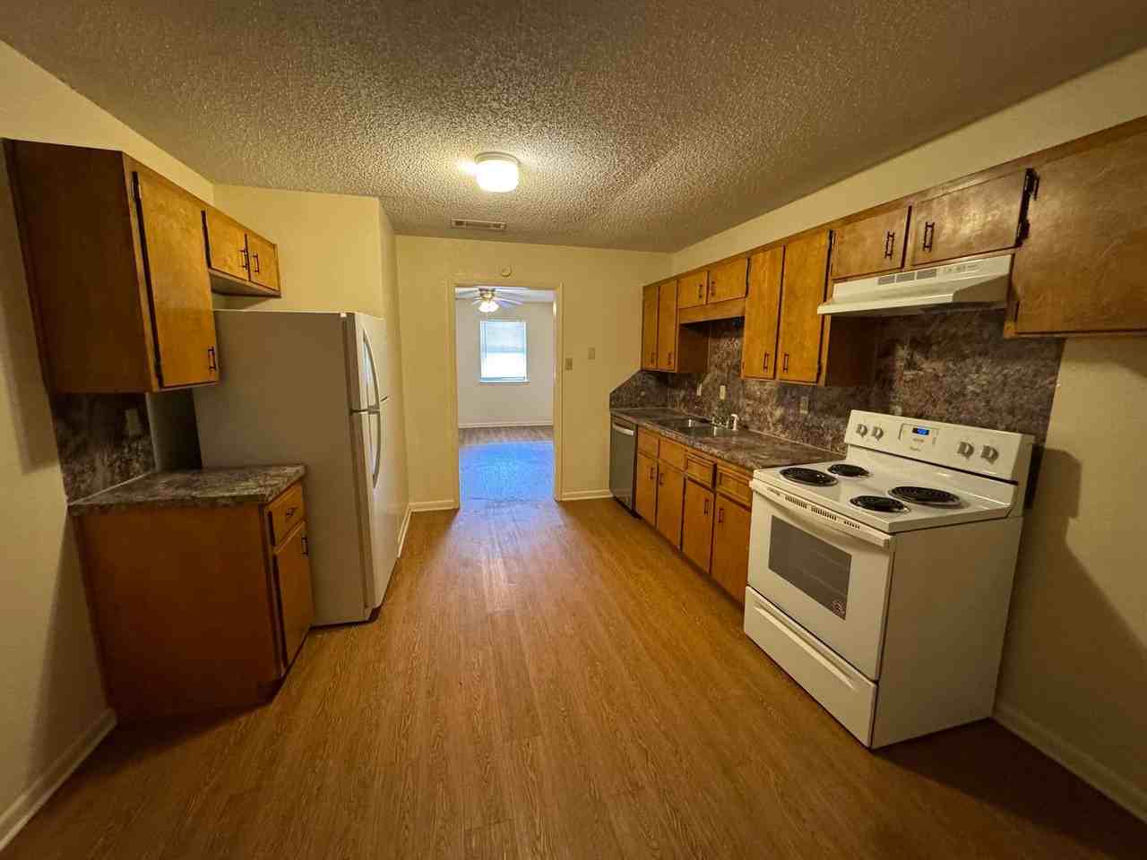 1107 White Ave - Photo 5 of 16