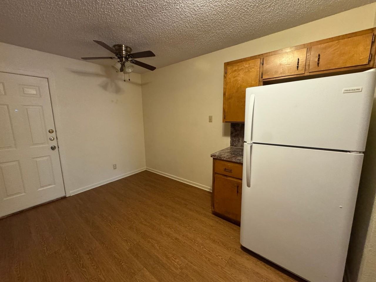 1107 White Ave - Photo 7 of 16