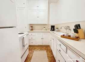 R0590 - The Shannon Apartments - Photo 1 of 1