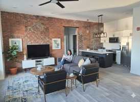 featured image of 32 Pleasant St