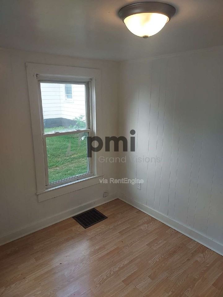 2035 E William St #2 - Photo 3 of 16