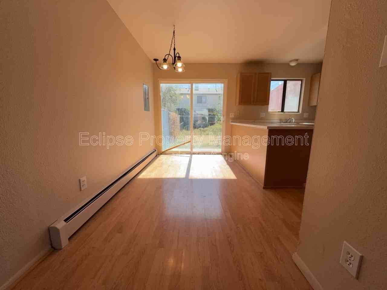 3247 Main St #3 - Photo 3 of 27