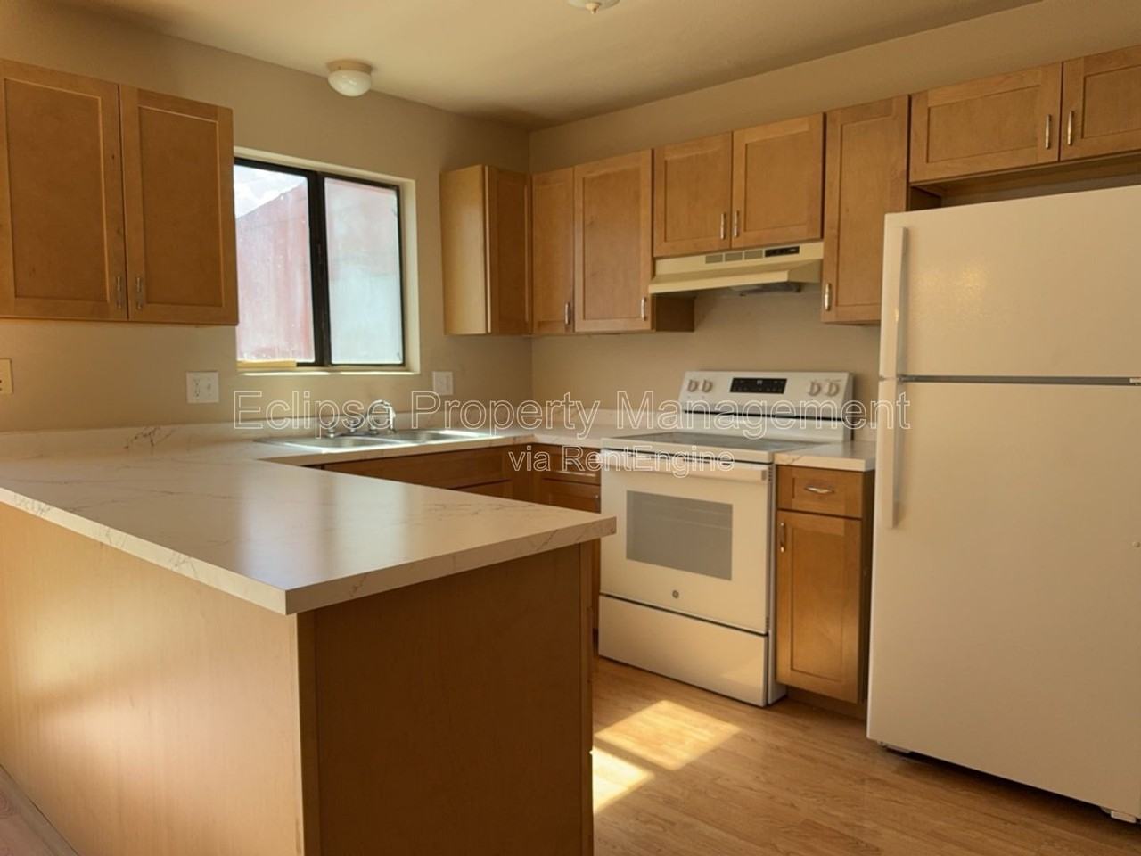 3247 Main St #3 - Photo 4 of 27