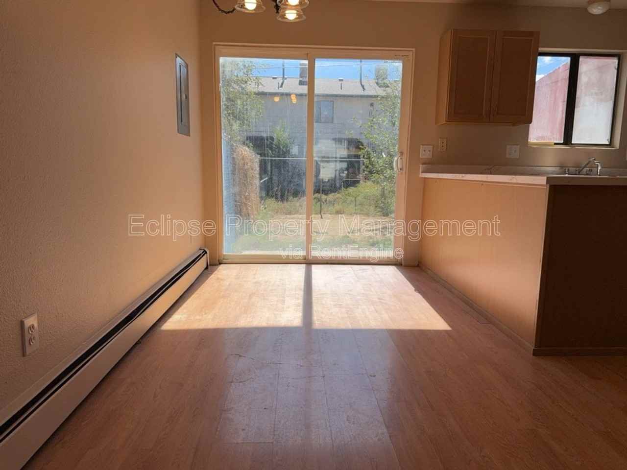 3247 Main St #3 - Photo 7 of 27