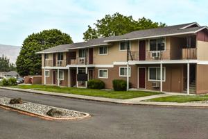 featured image of 1222 Highland Ave